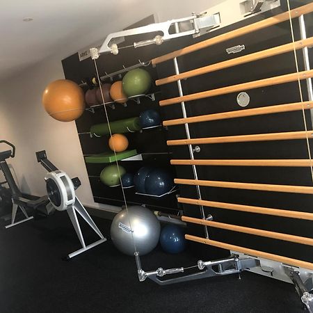 Crown On Darby Newcastle Aparthotel Ngoại thất bức ảnh