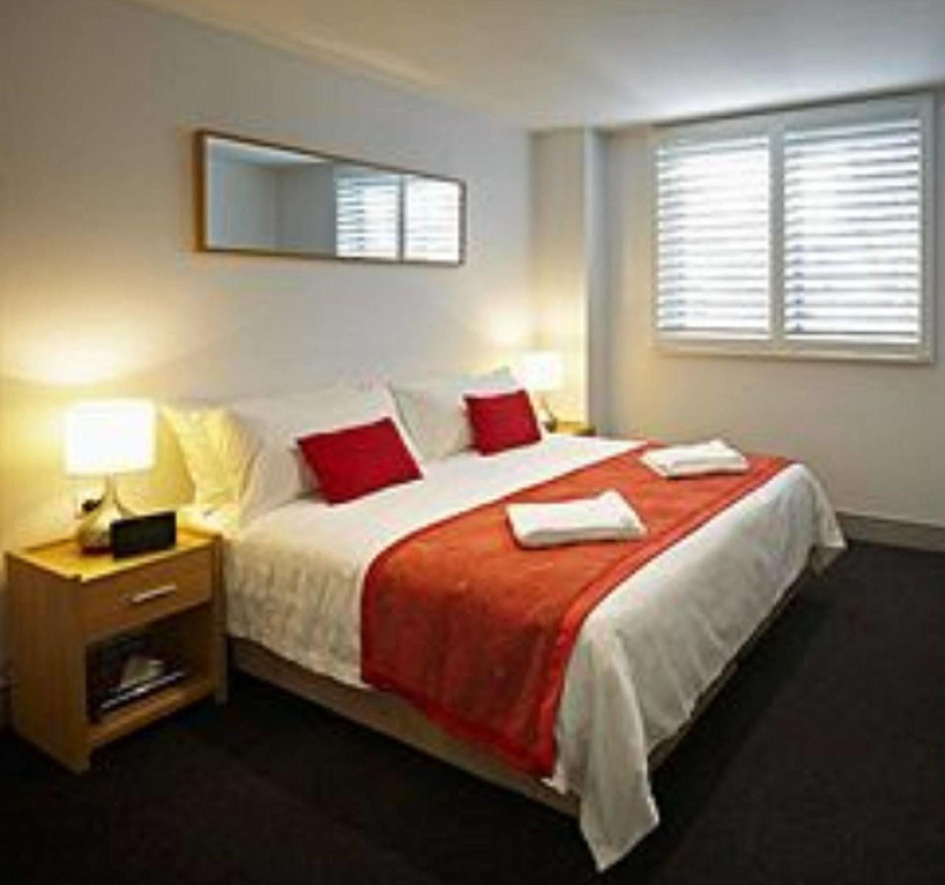 Crown On Darby Newcastle Aparthotel Ngoại thất bức ảnh