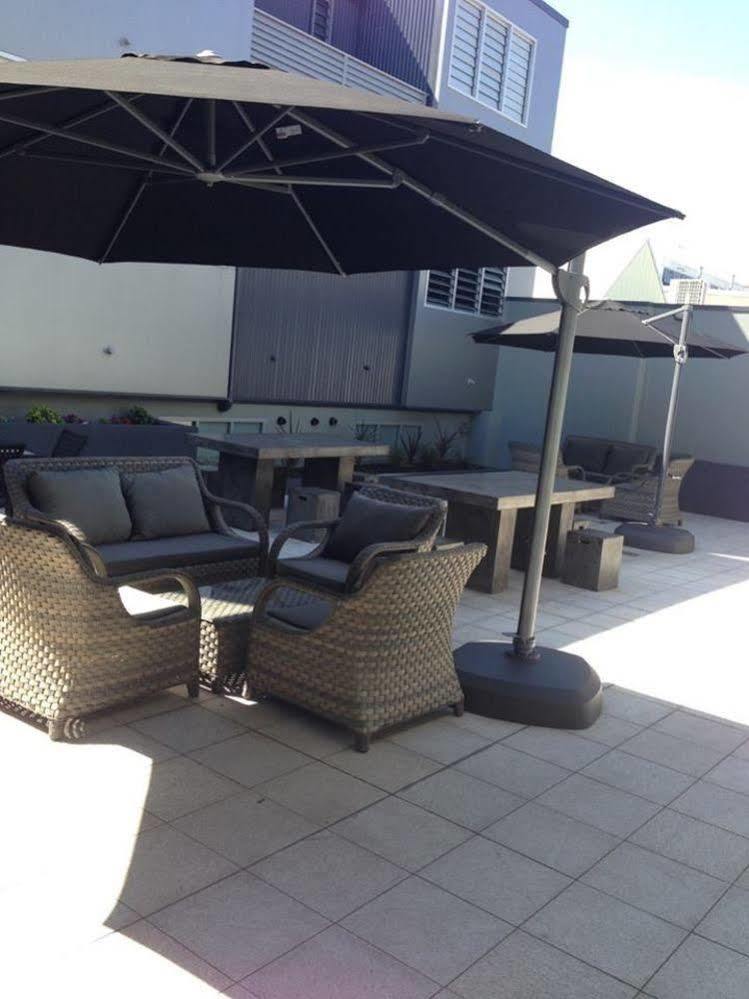 Crown On Darby Newcastle Aparthotel Ngoại thất bức ảnh